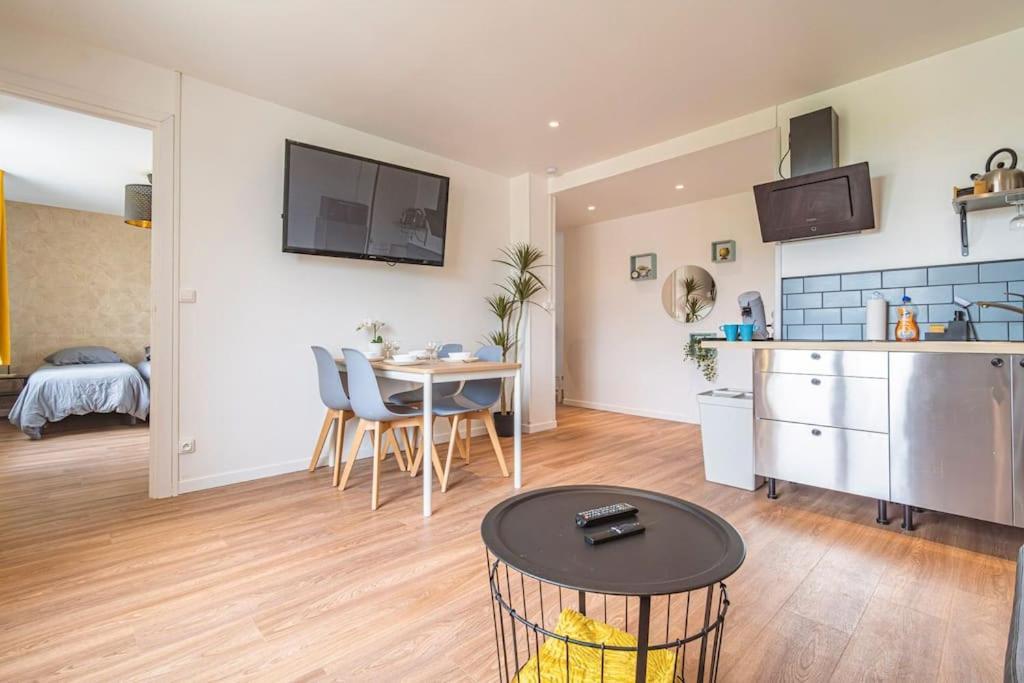 "Le Chaleureux" Appartement Pour 4 Personnes Isles-sur-Suippe Exterior photo